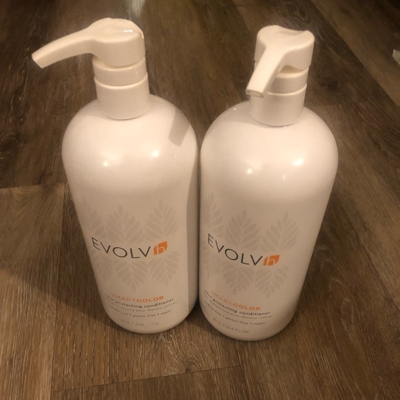 2 Evolvh Smartcolor Color Protecting Conditioner. 2-Pack. 1 pump is damaged. - Picture 2 of 4
